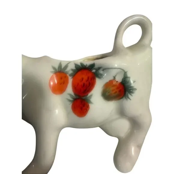 Vintage porcelain Strawberry Cow Creamer - Picture 2 of 16